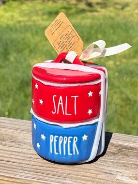 Rae Dunn Patriotic Stackable Salt & Pepper Set 🇺🇸 Red White Blue Stars